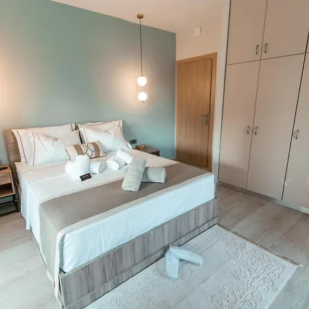 Byron Apartment *